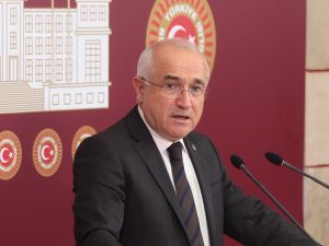 Tbmm Başkanı Çiçek, Anayasa Uzlaşma Komisyonunun Çalışmalarına İlişkin Bilgi Verdi