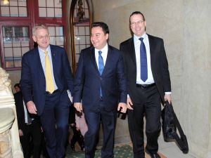 Babacan: Türkiye Küresel Yatırımda Dünyanın Gözbebeği