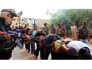 Işid 700 Askeri Öldürdü