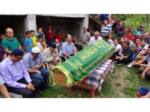 Kalp Krizi Geçiren Madenci Toprağa Verildi