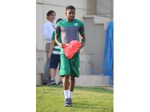 Bakambu İlk Antrenmanına Çıktı