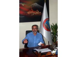 Ağrı Belediyesi Hava Şehitleri Anıtı’nın Yıkılmasını İstedi