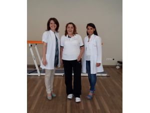 Sedye İle Geldi, Yürüyerek Çıktı