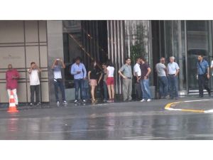 İstanbullular Yağmura Hazırlıksız Yakalandı