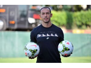 Umut Yedek Kalmayı Nasıl Karşılıyor ?