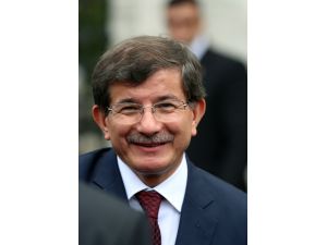 Başbakan Davutoğlu Cuma Namazı İçin Süleymaniye Camii’ne Geldi
