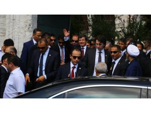 Başbakan Davutoğlu, Cuma Namazını Süleymaniyede Kıldı