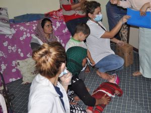 Derikte Yezidiler Sağlık Taramasından Geçirildi