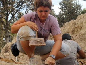 (Özel Haber) 9 Bin Yıllık Dev Saray Ortaya Çıkarıldı