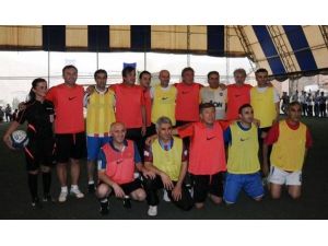 Futbolun Ustaları Geleceğin Yıldızlarıyla Buluşuyor Projesi