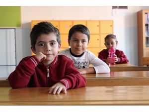 Minikler İçin İlk Ders Zili Çaldı