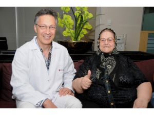 Yatağa Bağımlıydı, Bir Günde Yürüdü