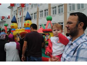 Minik Öğrenciler İlk Ders Zilinde Gözyaşlarına Boğuldu
