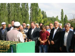 23 Yaşındaki İşçi Gözyaşları İçinde Son Yolculuğuna Uğurlandı
