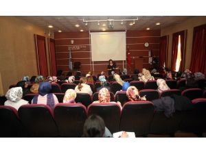 Anneler Diploma Alıp, Kep Atacak
