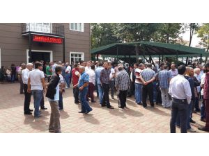 Asansör Faciasında Hayatını Kaybeden Eşini Gözyaşları İçinde Uğurladı