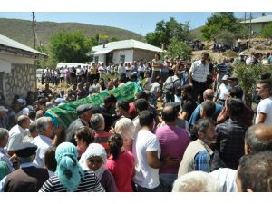 Asansör Faciasının En Genç Kurbanlarından Hıdır Ali Genç Toprağa Verildi