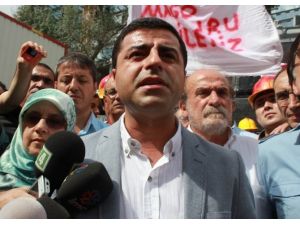 Demirtaş’tan Rezidans Önünde Açıklama