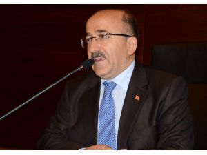 Gümrükçüoğlundan Akyazı Spor Kompleksine Recep Tayyip Erdoğan Spor Kompleksi İsminin Verilmesi Önerisi