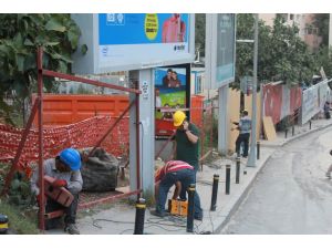 Rezidans İnşaatının Çevresi Kontplaklarla Perdelendi