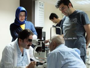 Doktor Keleş, Başarılı Operasyonlarla 65 Göze Işık Oldu