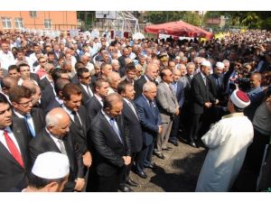 Cenazesine Meclis Başkanı Da Katıldı