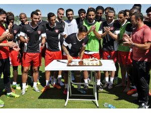Gaziantepsporlu Ontivero’ya Doğum Günü Sürprizi