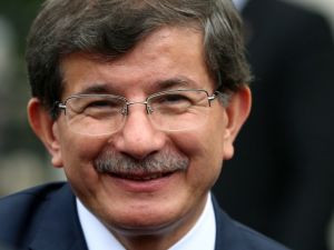 Davutoğlu Millilere Başarı Diledi