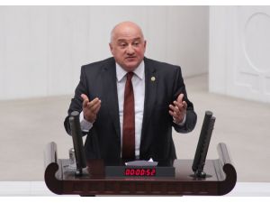 Chp’li Vekilden Kendisini Kürsüye Zincirleme Tehdidi