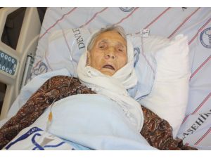 107 Yaşında Kalça Kemiği Operasyonu Oldu