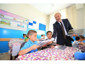 Sultangazi Belediyesi’nden Eğitime Tam Destek