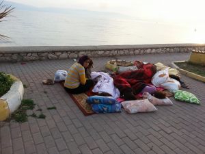 Suriyeli Ailelerin Mudanya Sahilindeki Çaresizliği