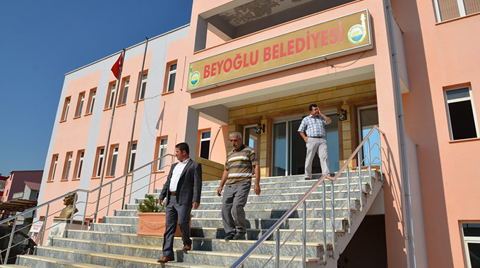 Beyoğlu Eski Belediye Binası İmam Hatip Ortaokulu Oldu