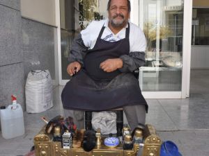 Ayakkabı Boyacısının Yardım İsyanı