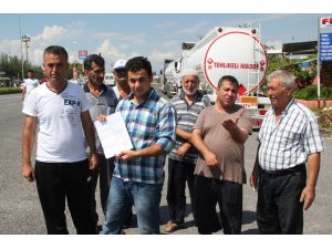 Evlerin Önündeki Tanker Kuyruğu Mahalleliyi Korkutuyor