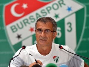 Şenol Güneş’ten İzlanda Sitemi