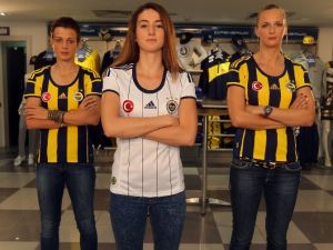 Herşey Dişi Kanaryalar İçin