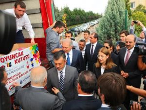 Suriyeli Çocuklara 70 Bin Oyuncak