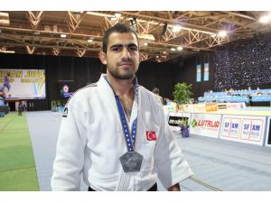 Ahmet Şahinden Grand Prıx Gümüşü