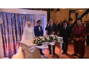 Erdoğan Nikah Şahidi Oldu