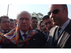 Bahçeli, Davutoğlu’nu Bekledi