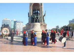 Taksim’de İlköğretim Haftası Töreni