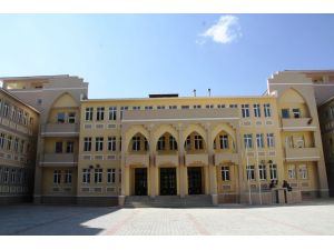Depremzede Öğrencilerin Okul Sevinci