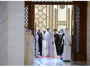 Cumhurbaşkanı Erdoğan Katar’da Resmi Törenle Karşılandı