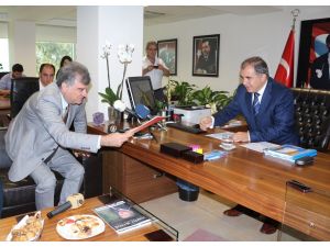 Chp Ve Ak Parti İzmir İl Başkanları Bir Arada
