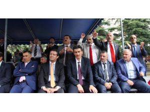 Milli Eğitim Müdürü Okulda Konuşurken, Protesto Şoku