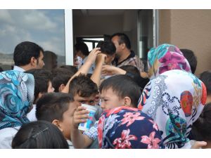 Eğitim Yılı Açılışında Eğitim Şart Dedirten Görüntüler