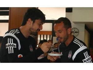 Yeni Yaşını Kutladı