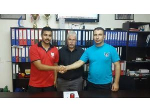 Yalovalı Özgün, Kıbrıs’a Transfer Oldu