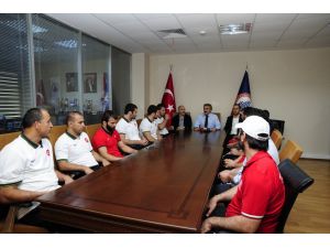 İbb’nin Madalyalı Güreşçileri Basınla Buluştu